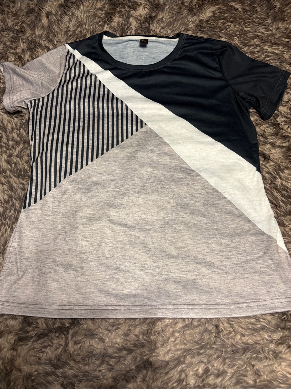 Geometric Colorblock Short Sleeve Tee in Black, White & Light Gray